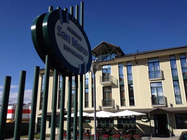 Albergo Ristorante San Marco Carmagnola Dış mekan fotoğraf