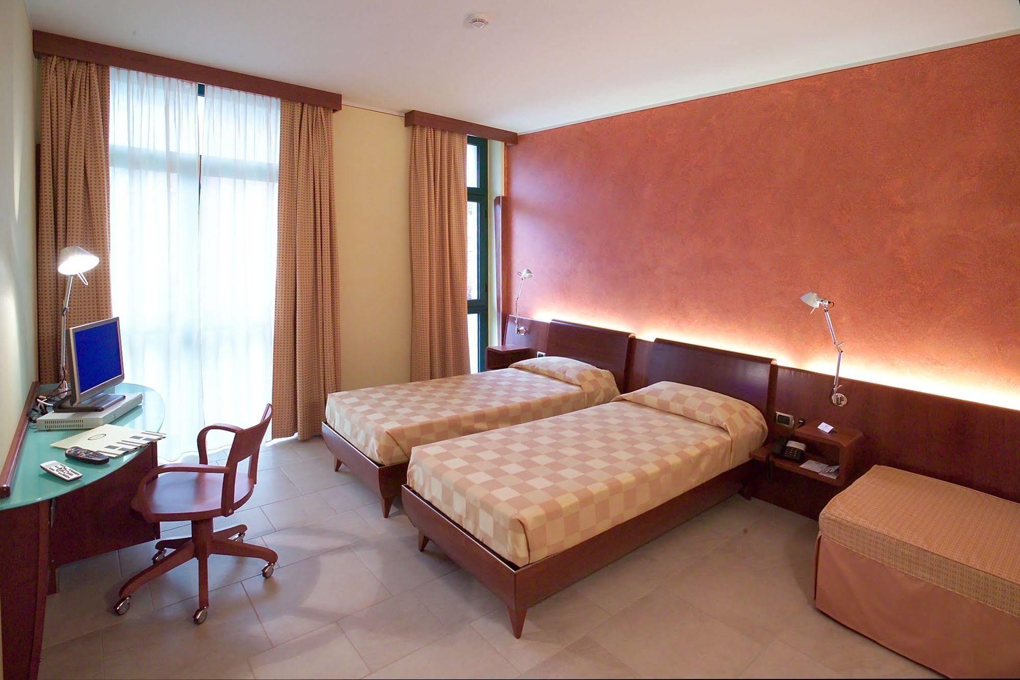 Albergo Ristorante San Marco Carmagnola Dış mekan fotoğraf