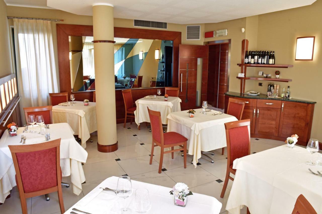 Albergo Ristorante San Marco Carmagnola Dış mekan fotoğraf